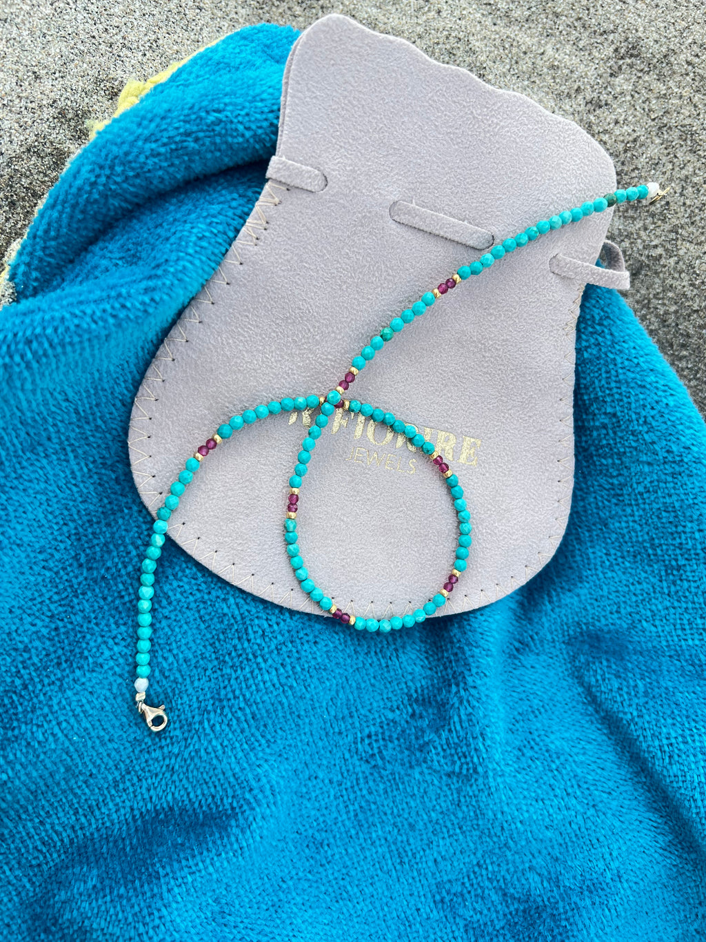 Collana Turchese al mare