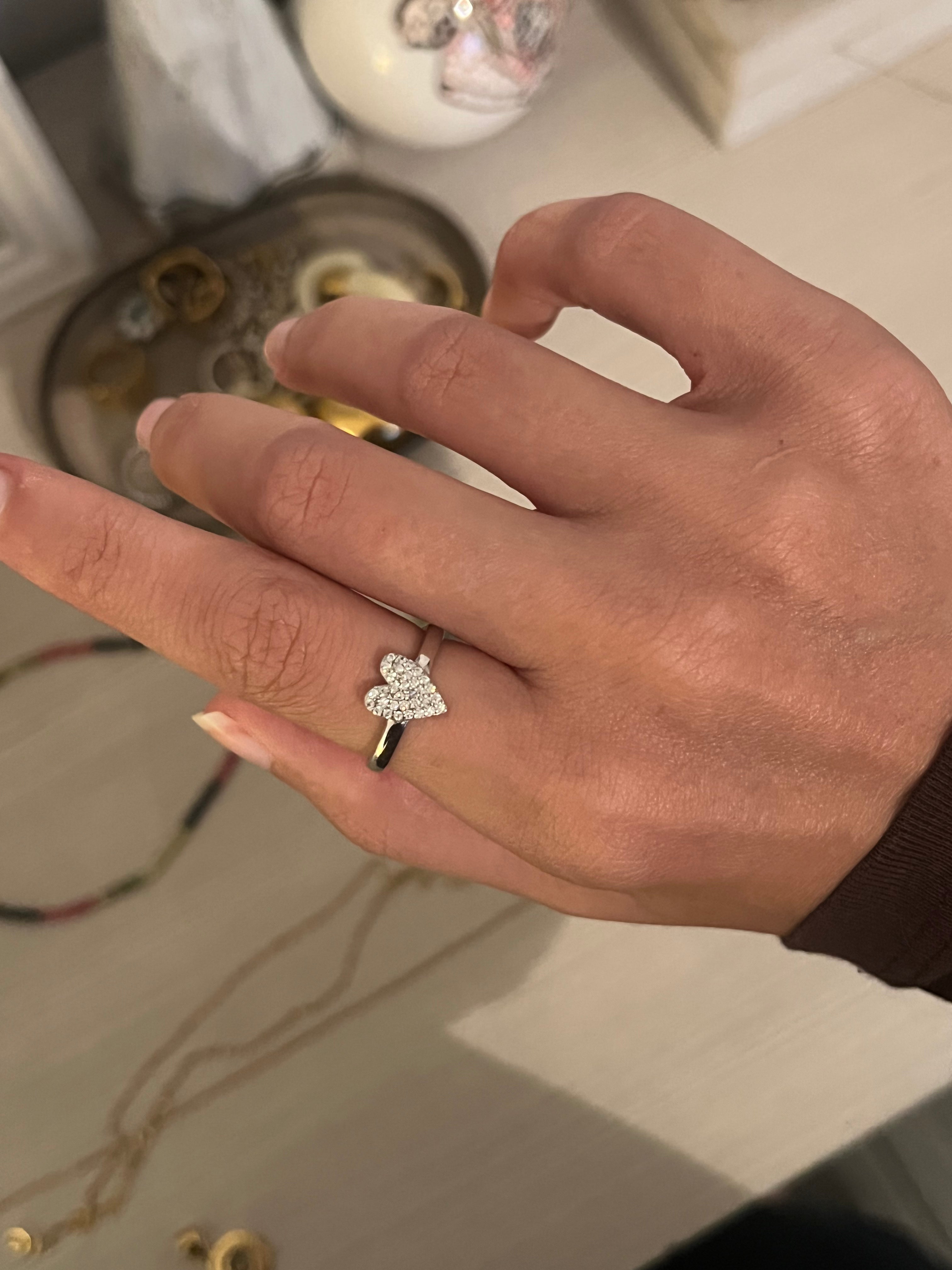Anello cuore pavè