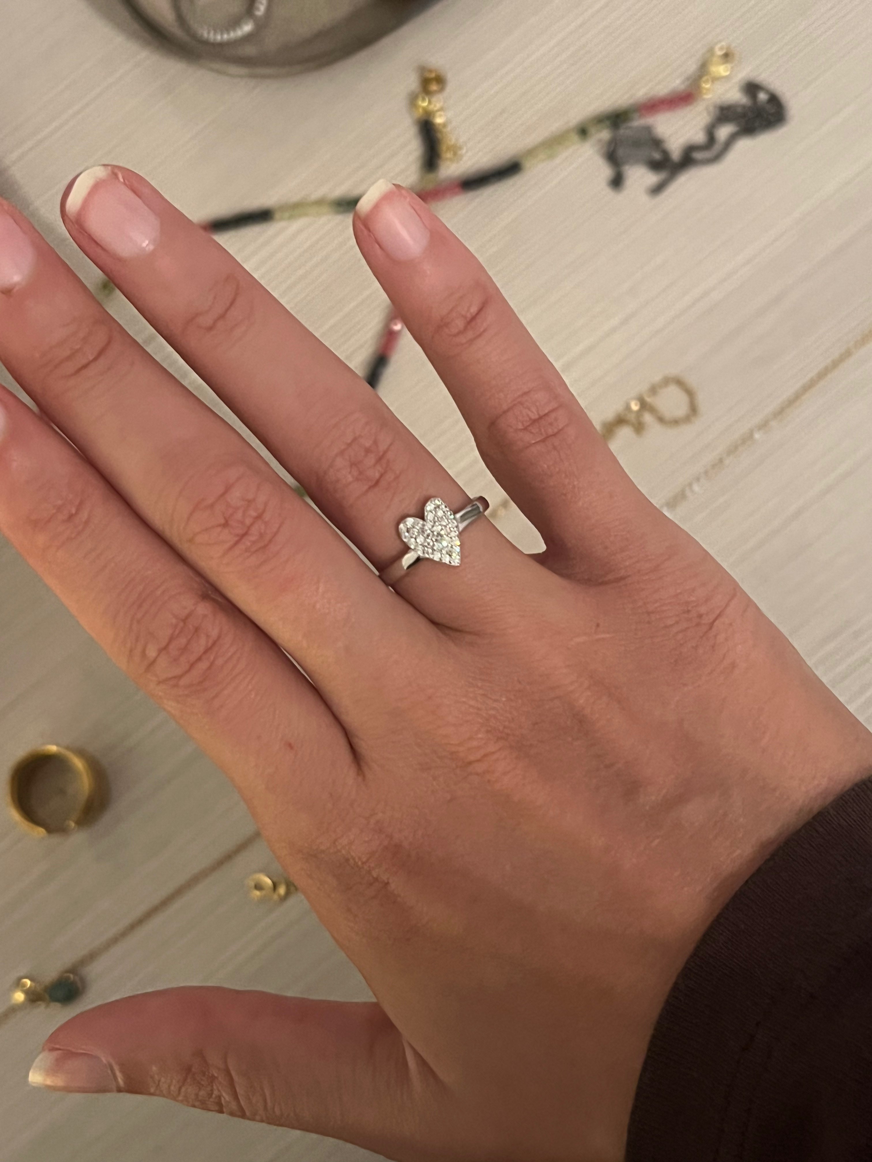 Anello cuore pavè