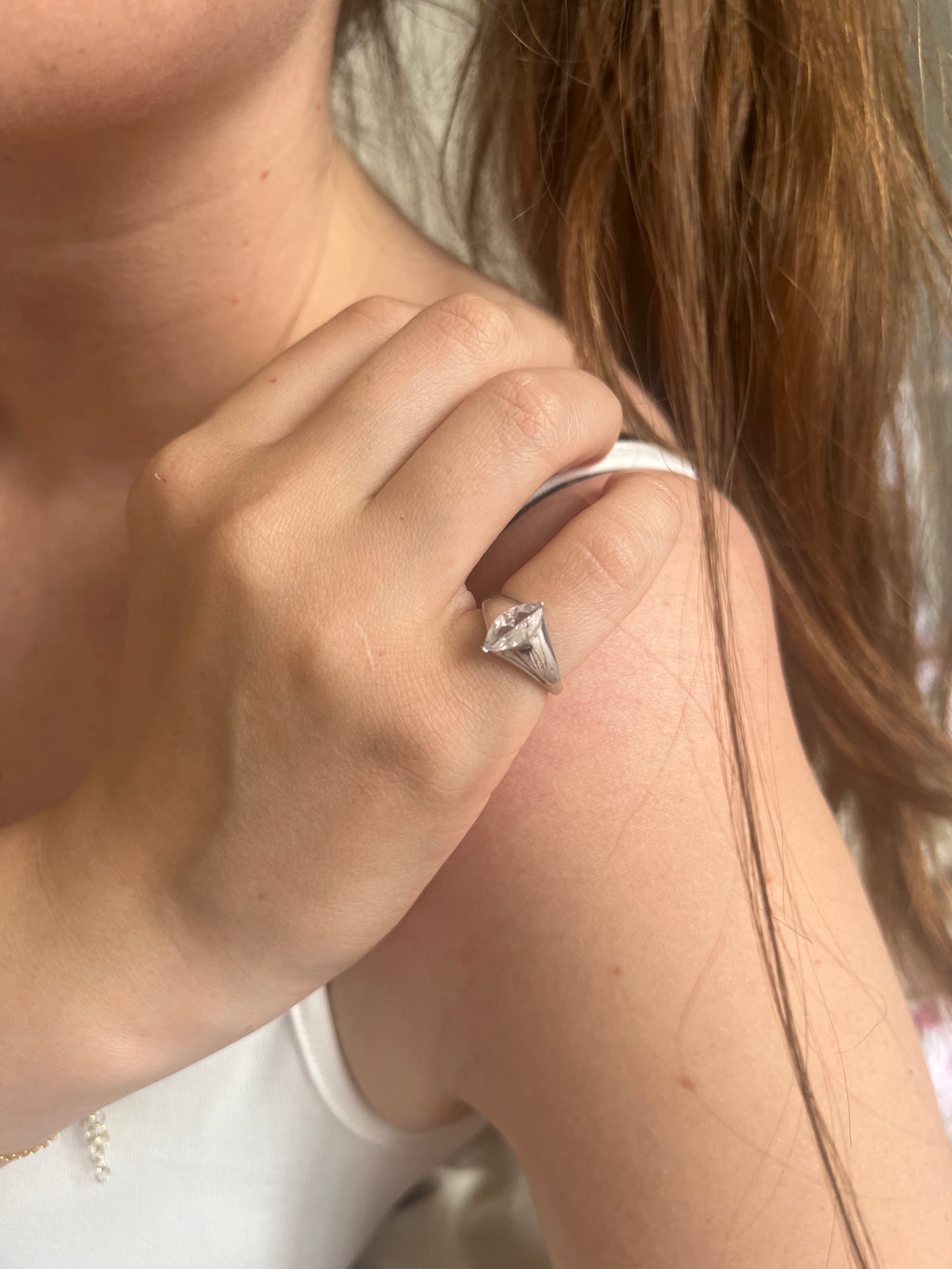 Anello chevalier Rebecca